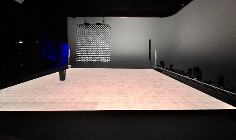 Vibrant space - Image 1