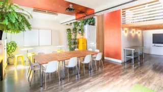 Stunning Indoor/Outdoor Flex Space in Downtown Santa Monica with Outstanding Service - Image 5