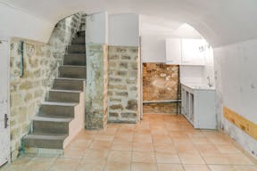 Premium Boutique in Opera - Image 7