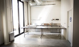 Large & Industrial Gallery Space - Image 5