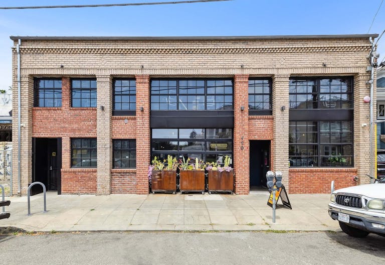 Light-filled Industrial Chic Warehouse in Temescal, neighborhood of Oakland, California - Image 1