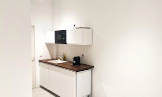 A Bright and Versatile Space in the Heart of Haut Marais - Image 4