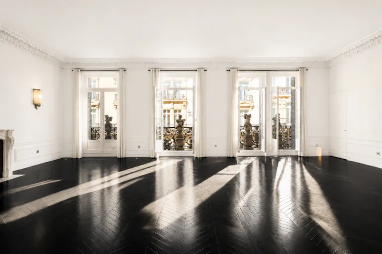 Chic Parisian Apartment – Fashion Showroom, Paris Champs-Élysées  - Image 0