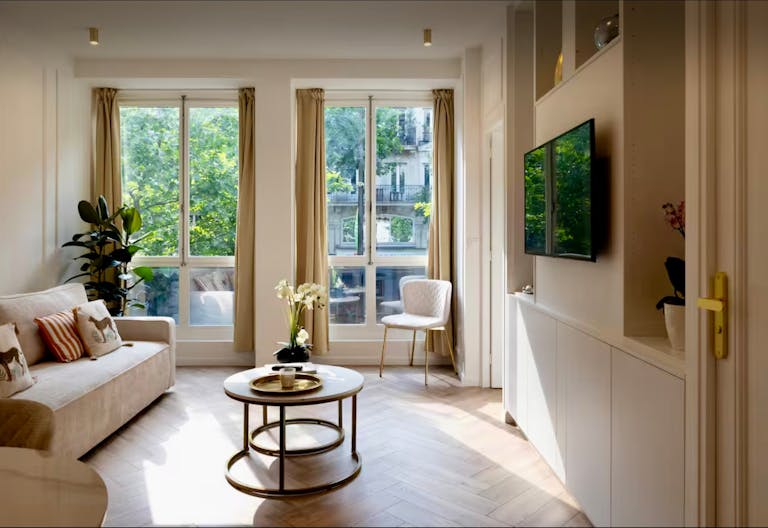 Mythique Chic Marais - Image 2