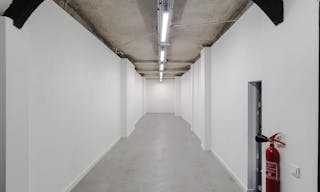 Perfect exhibition / event / pop-up space combined with a private speakeasy bar near the center of Paris - Image 2