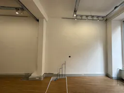 Un espace artistique dans le Montmartre - Image 2