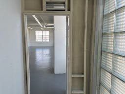 Professional Office Space in South LA - Image 8
