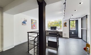 Galerie d'art au coeur de l'�le de la Cit� - Image 2