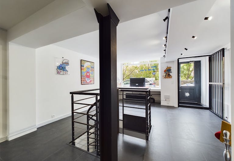 Galerie d'art au coeur de l'�le de la Cit� - Image 2