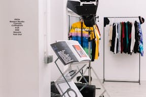 Un showroom 100% modulable dans le haut-Marais avec des volumes industriels. - Image 22