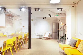 Magnifique espace avec couleurs pop et �quipements design - Image 0