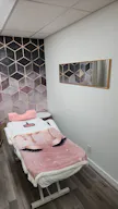 Beautiful SPA with two big rooms and a reception - Image 5