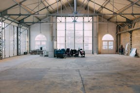 Local industriel de 2000m2 pour vos projets Cr�atifs - Image 3
