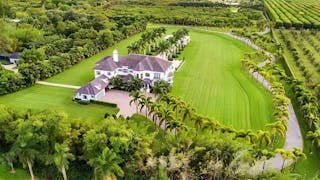 Tranquil Oasis Retreat with Lush Gardens and Modern Amenities Near Miami - Image 1