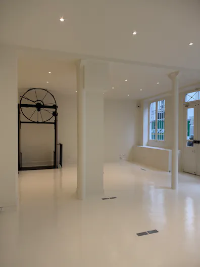 Show Room Marais - Vosges Area - Image 4