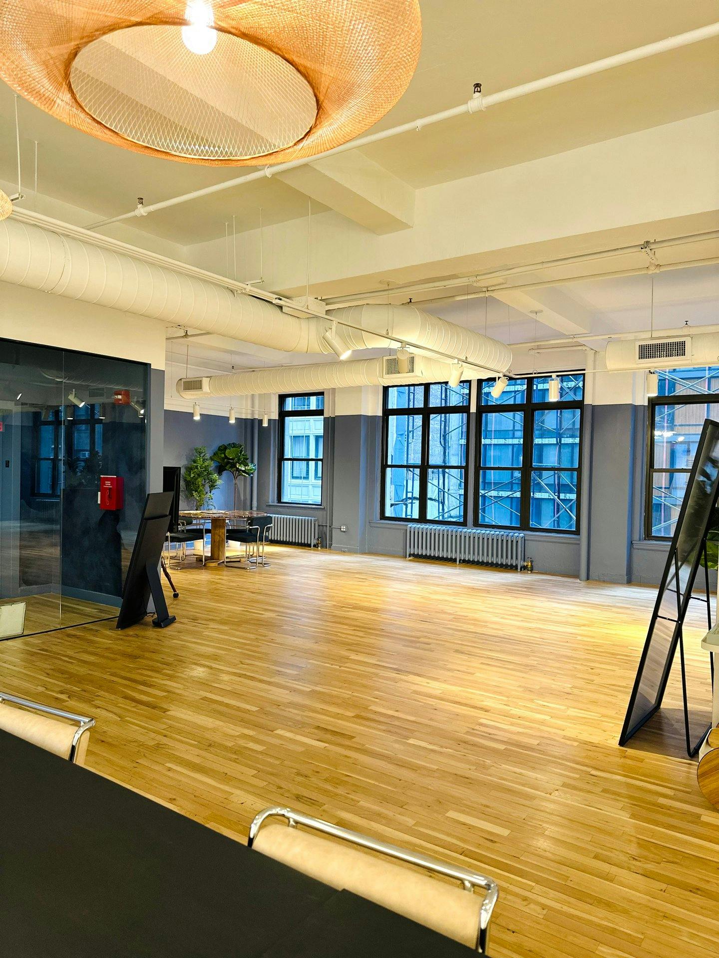 1,670 Square Foot Apparel Showroom in Midtown Manhattan