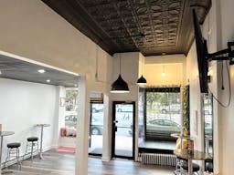 Quaint Meeting Space in Essex County - Image 4