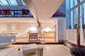 Modular Luminous Loft in heart of Paris - Image 8