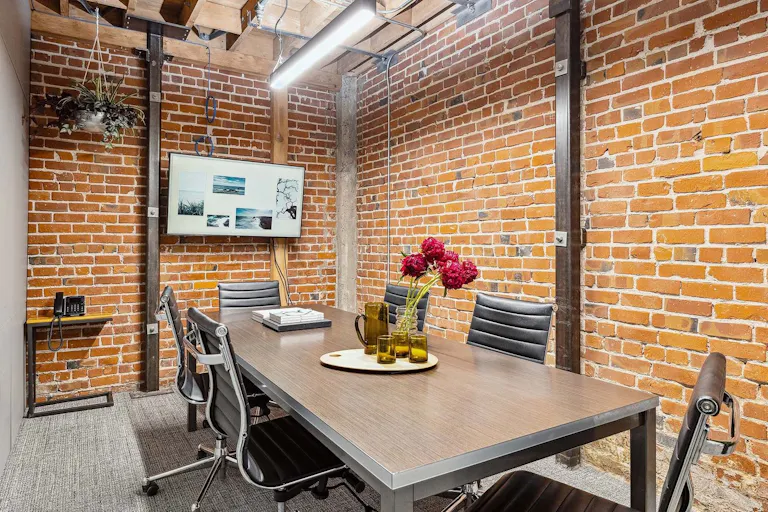 Webster Meeting Room – seat up to 8ppl - Image 0