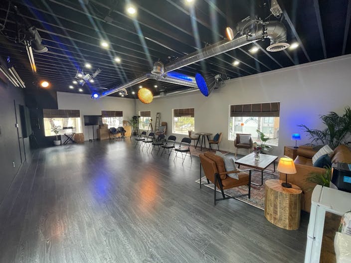 Flex Studio Space - Industrial - Class/Meeting/Photography & more! - Image 0