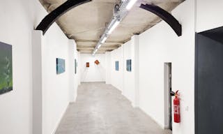 Gallery / showroom combined with a speakeasy bar in the center of Paris - Image 15