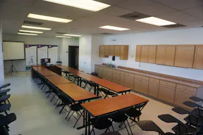 Spacious , quiet and clean room 127 at University of San Jose - Image 13