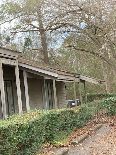 The Courtyard on Andrews Avenue - Image 1