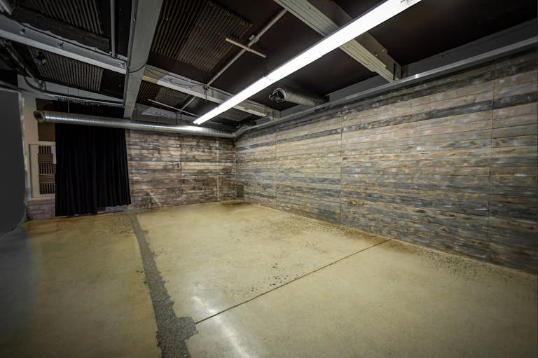 Chic industrial space with a cyc stage - Image 3