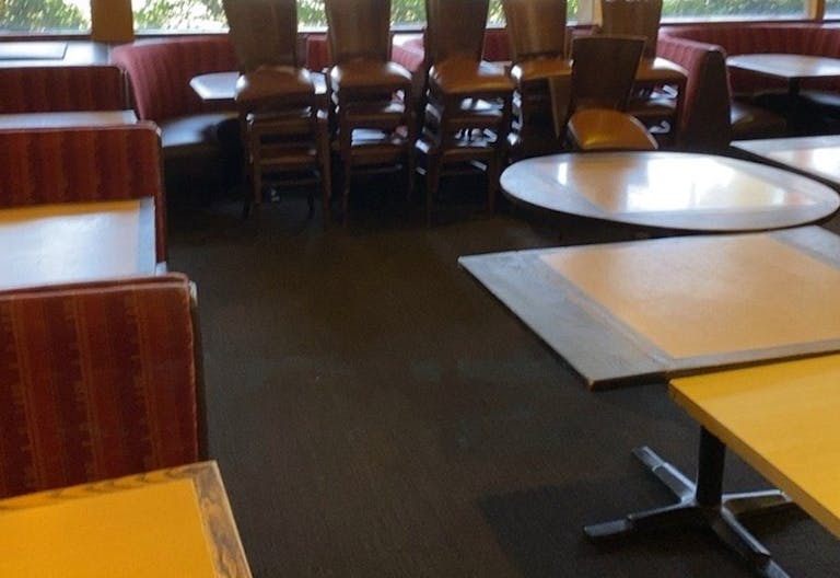 acant Restaurant available in excellent location - Image 1