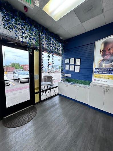 Hollywood Experience - Image 1