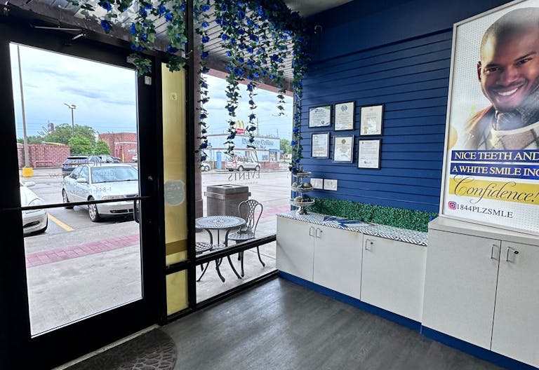 Hollywood Experience - Image 1