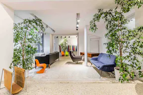 Rue de Turenne Corner Pop Up Boutique - Image 15