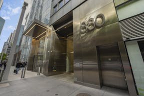 Corporate Lounge in Midtown East for up to 50 - Image 5