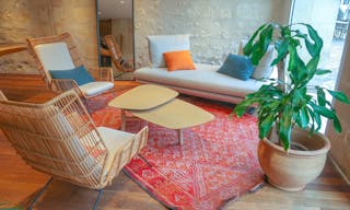 Sophisticated Pop-Up in the heart of Bordeaux - Image 1