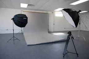 Photography Video Production Studio Gallery Event Space - Image 5