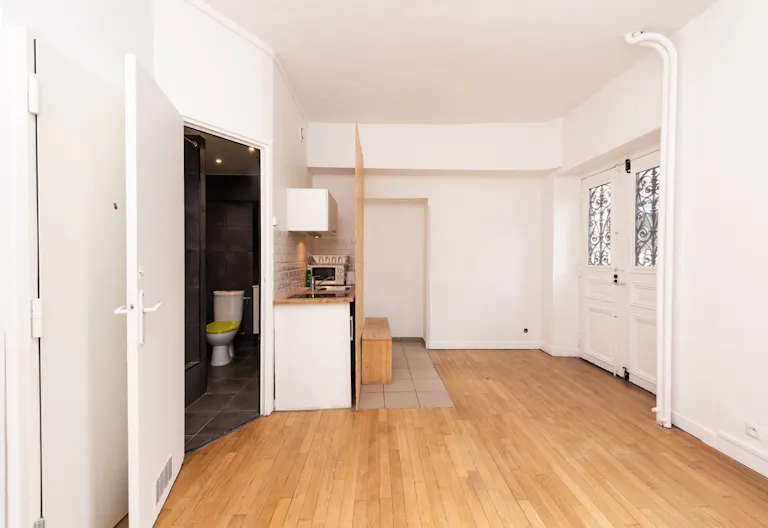 Little Showroom in Le Marais - Image 3