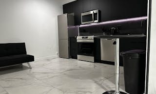 Modern Art Gallery/event space in E. Williamsburg - Image 8