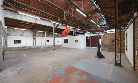 Galerie / Showroom industriel à Montrouge - Image 0