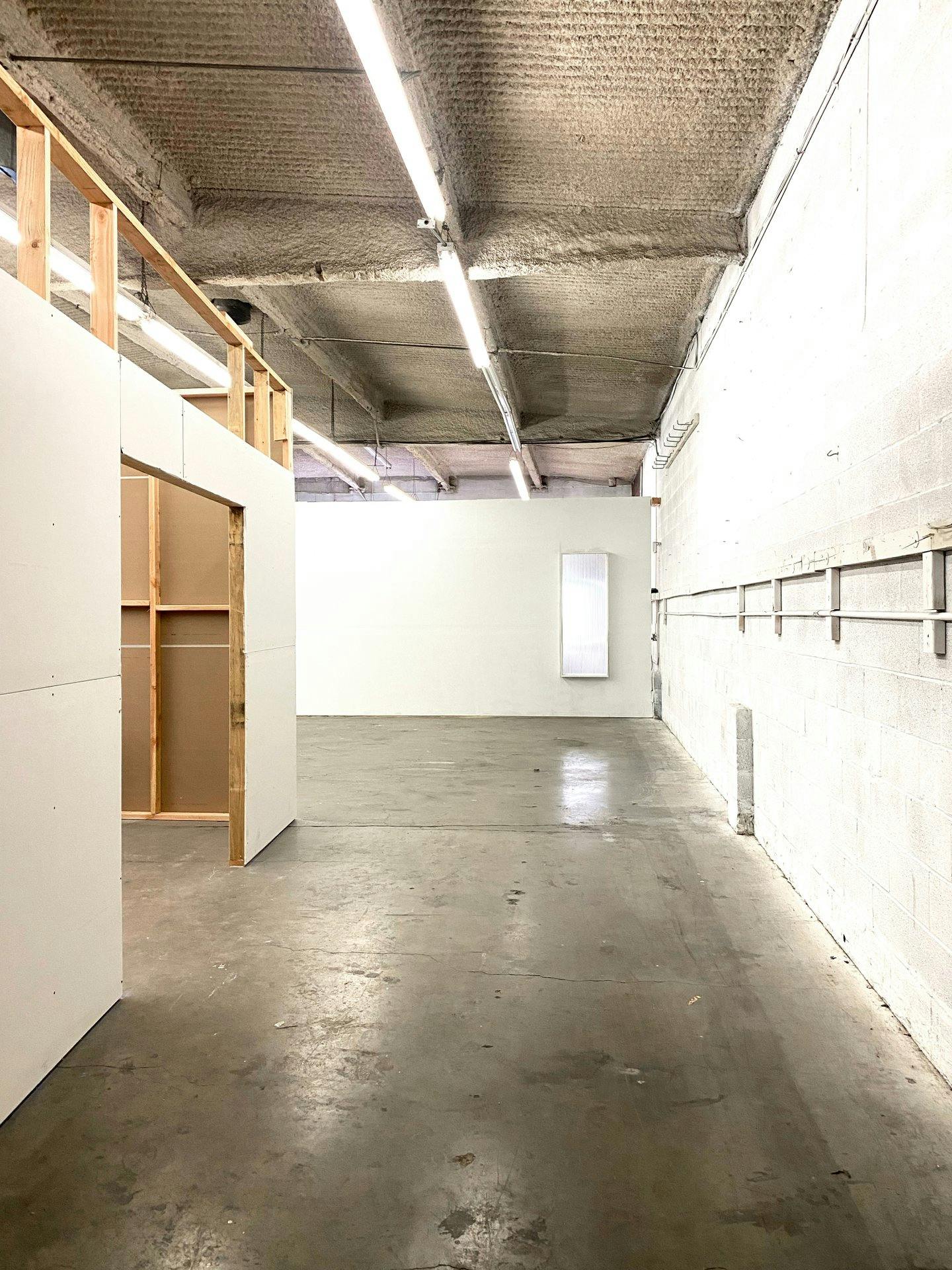 1,600 Square Foot Gallery and Photoshoot Space in Los Angeles