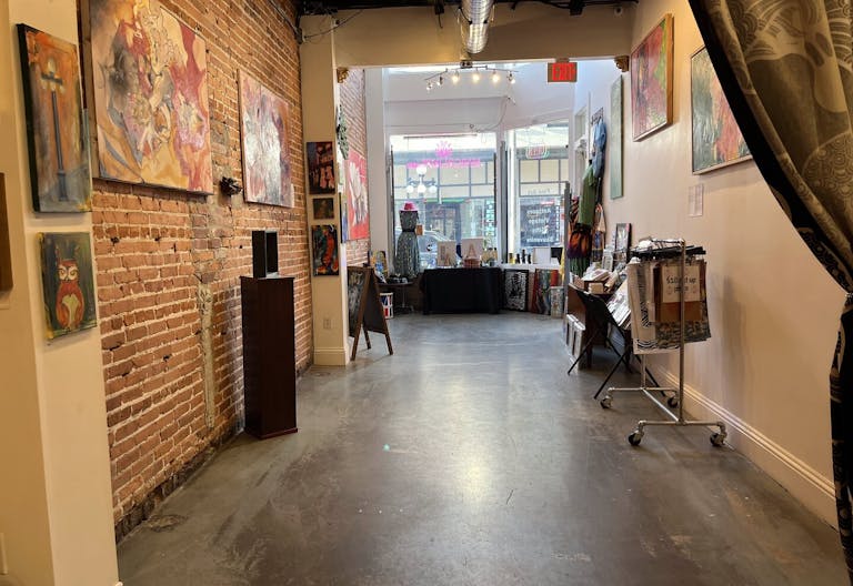 Stunning Gallery Studio/Creative Space in Historic Ybor City/Tampa - Image 1