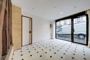Belle Boutique pr�s du Sacr� Coeur, Montmartre - Image 0