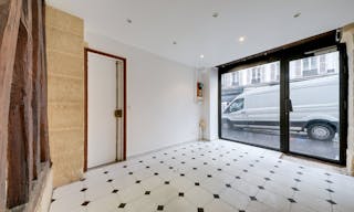 Belle Boutique pr�s du Sacr� Coeur, Montmartre - Image 0