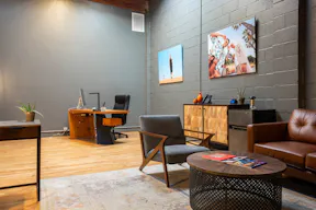 Beautiful VIP Executive Meeting Room - Silver Lake, Los Angeles close to Echo Park - Image 4