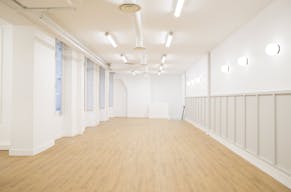 Gorgeous space in le Haut Marais - Image 3