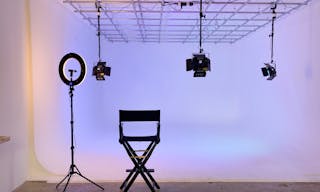 Studio 3 + Private Parking Lot - Image 0