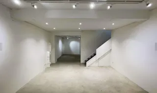 Elegant Space in Le Marais - Image 9
