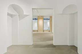 Espace showroom / �v�nement : verri�re, volume et design �pur� - Image 13