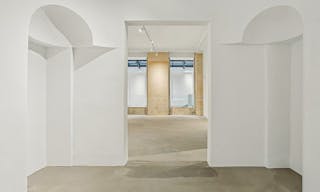 Espace showroom / �v�nement : verri�re, volume et design �pur� - Image 13