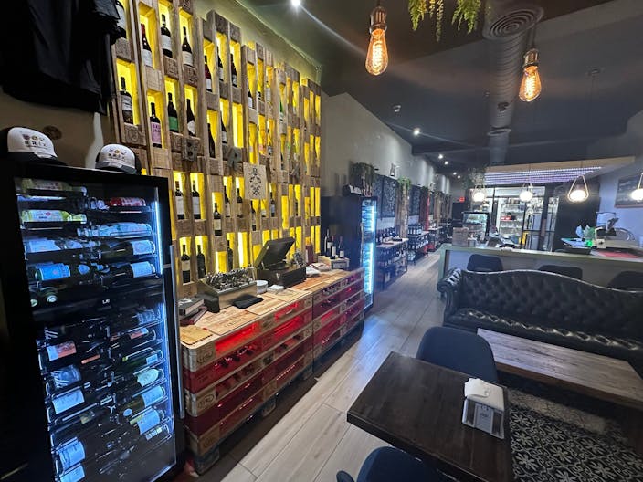 Wynwood spot - wine bar concept - Image 4