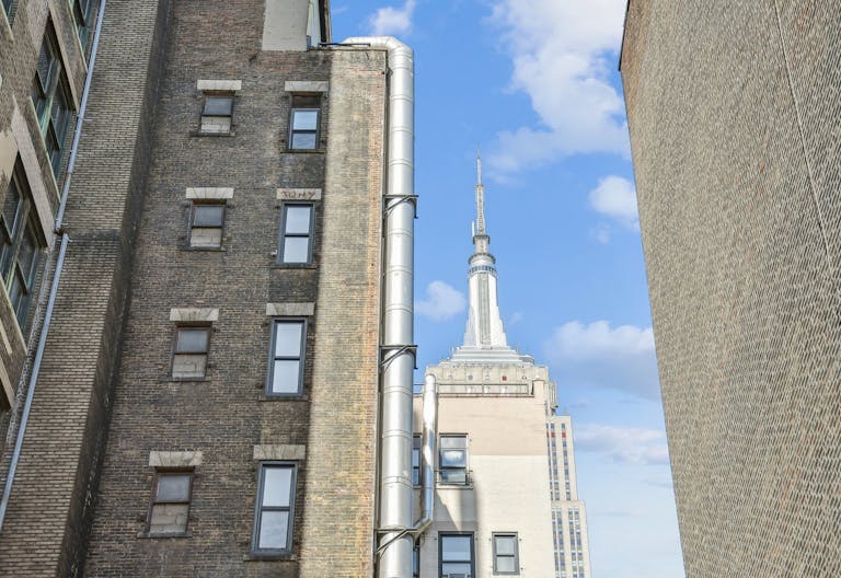 Stunning Rooftop - views of the iconic Empire State Building - Image 3